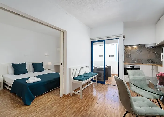 Praia Da Rocha Apartment By Lovelystay